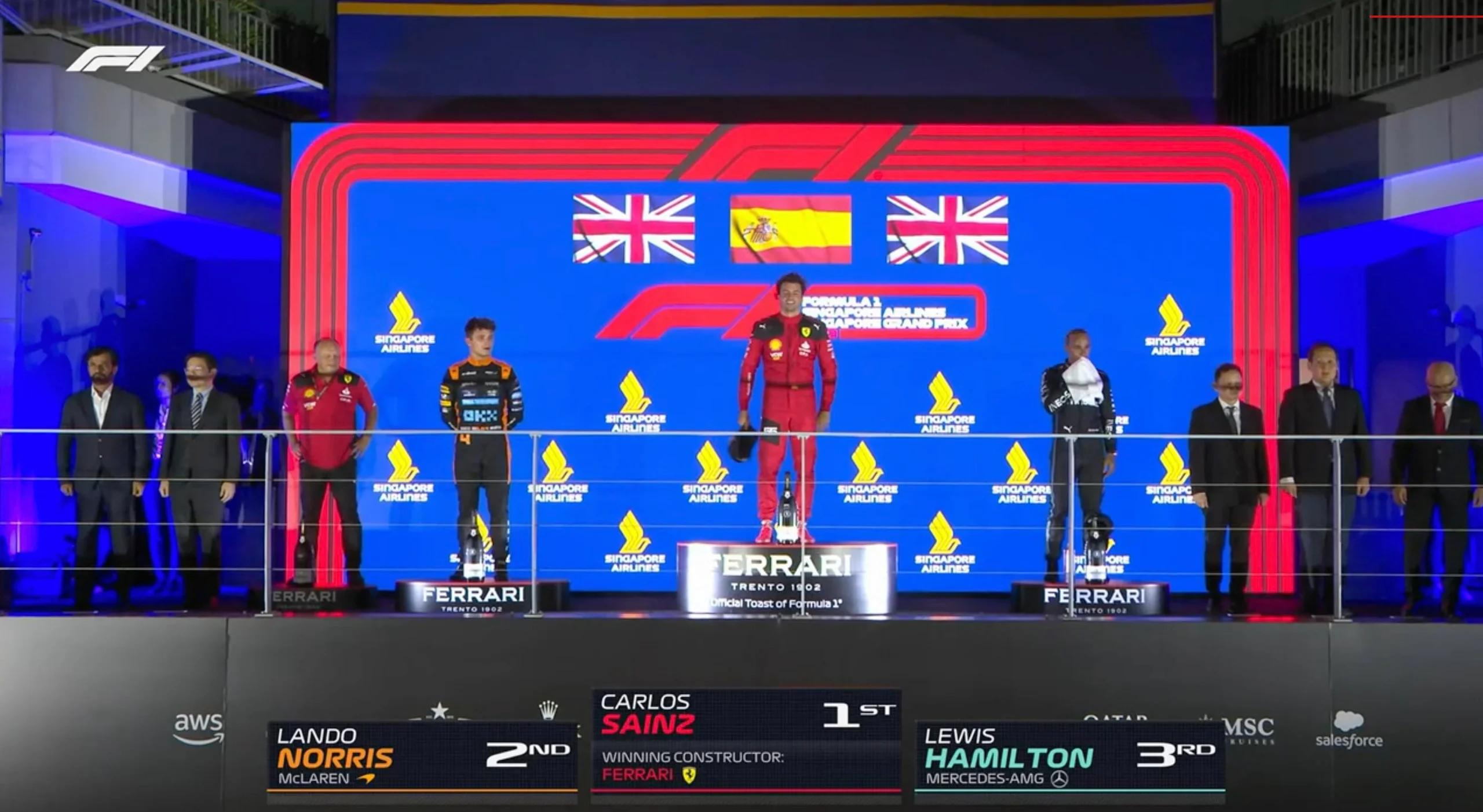 包含索伯车队横扫梅赛德斯，塞恩斯统治全场的词条