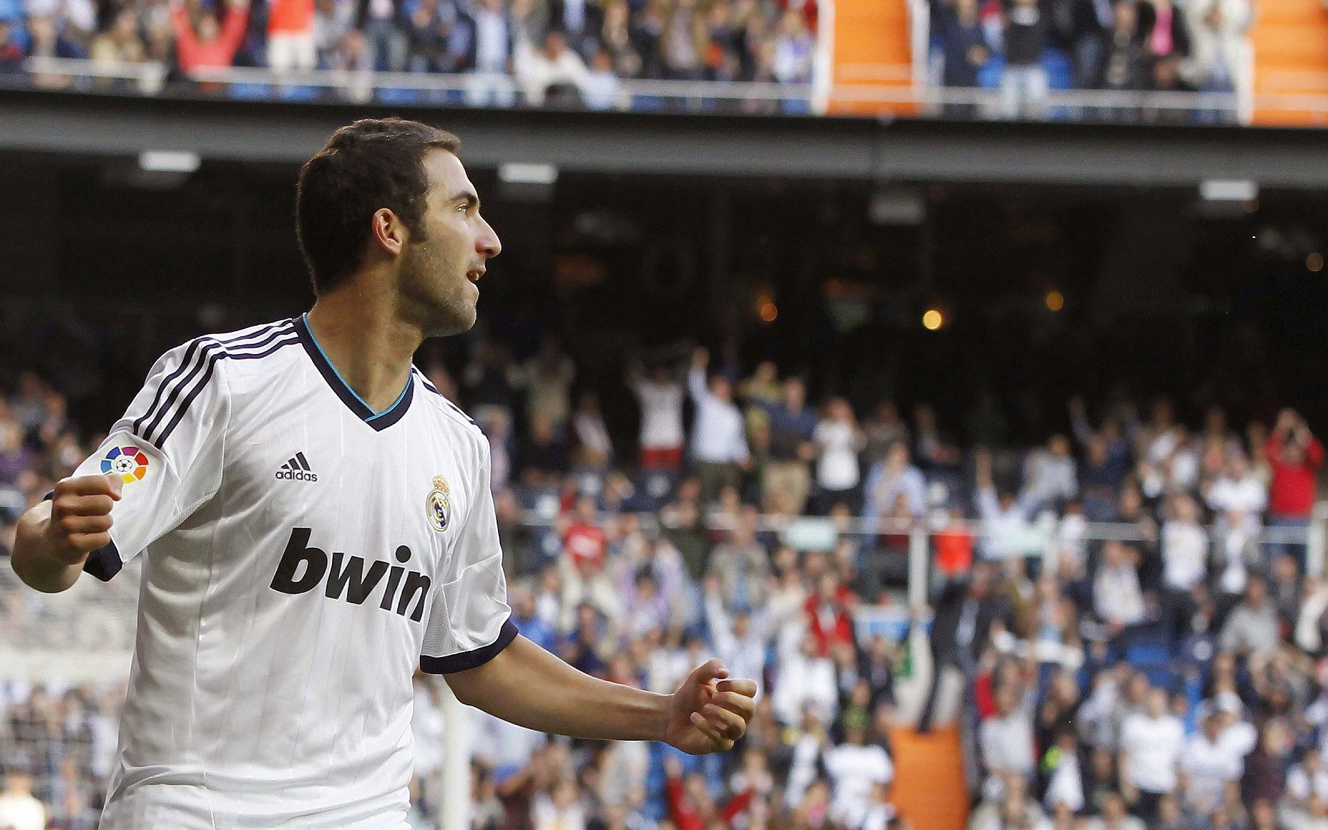 莱奥的稳定输出与卡塔尔的绝杀时刻,现代足球的两种胜利哲学